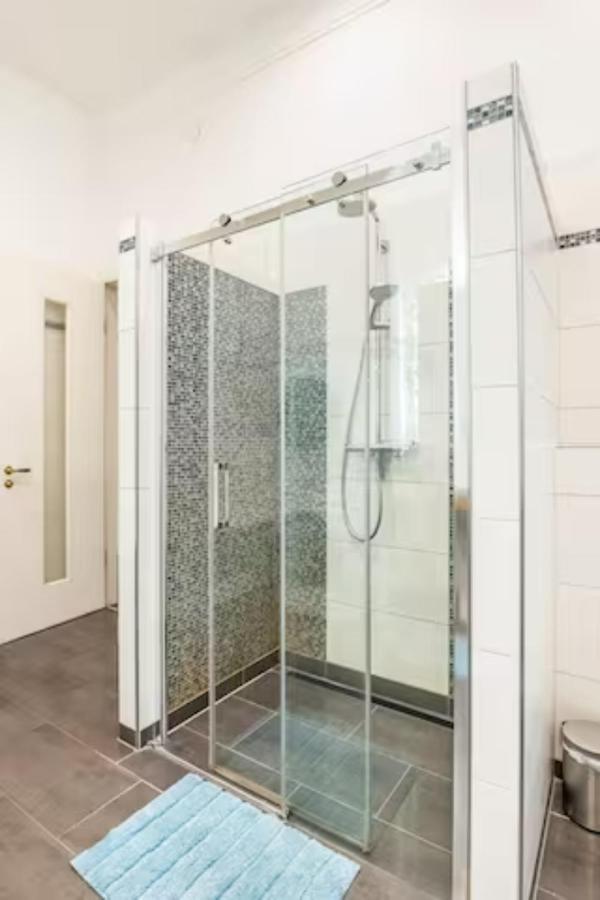 Grosszuegige 185M2-Altbauwohnung In Bestlage 7Zimmer-2Baeder-2Kuechen-2Wcs هامبورغ المظهر الخارجي الصورة